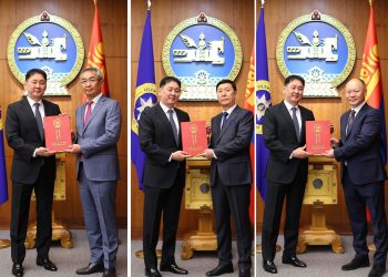 Элчин сайд нарт Итгэмжлэх жуух бичгийг нь гардууллаа