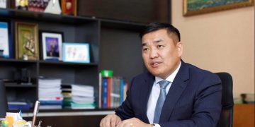 Нийслэлийн Засаг даргын орлогч Т.Даваадалайгийн оронд НХОГ-ын дарга Б.Мөнхбатыг томилохоор болжээ