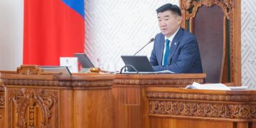 С.Бямбацогт: Танхимд ирц хангалтгүй байна,  гишүүдийн зөвлөх, туслахууд гишүүнээ чуулганы танхим руу яаралтай явуулна уу