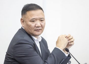 О.Амгаланбаатар гишүүний санаачилсан долоодугаар сарын 10-наас 19-ийг дуустал амардаг болох хуулийн төслийг Байнгын хороо дэмжсэнгүй