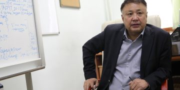 Р.Даваадорж: Монголын төр ийм хэмжээнд очиж “унана” гэдэг харамсалтай