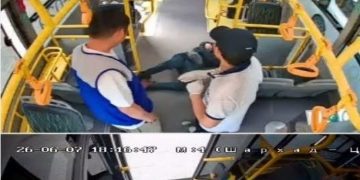 Автобусны жолооч зорчигчид анхны тусламж үзүүлж, амийг нь аварчээ