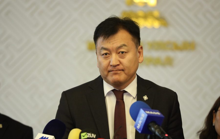 Б.Найдалаа: Эрчим хүчний салбар санхүүгийн хувьд одоогоор цалин нэмэх тухай биш цалингаа тавих тухай ярьж байна