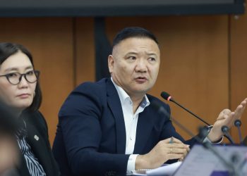 О.Амгаланбаатар: Хонь 500 мянга хүрээд нуруу тэнийж байсан чинь Хөдөө аж ахуйн яам шүлхийг зохион байгуулалттай тараасан
