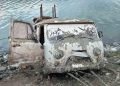Хотон нууранд живсэн уаз фургон автомашиныг 36 метрийн гүнээс татан гаргалаа