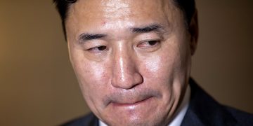 Г.Дамдинням: Оюутолгой төсөл бидэнд ашиггүй бол зогсоосон нь дээр. Яваад байх тусам өрөнд ороод байж болохгүй