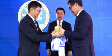 Ц.Цогтыг Улсын дээд шүүхийн Ерөнхий шүүгчээр томиллоо