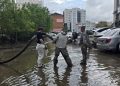 84 дүгээр сургуулийн урд тогтсон 310 тонн үерийн усыг соруулж, газрыг ариутгажээ