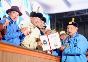 Үндэсний их баяр наадмын хүчит бөхийн барилдаанд Баярсайханы Орхонбаяр түрүүлж, Улсын даян аварга цол хүртлээ