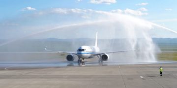 C919 агаарын хөлөг Бээжин-Улаанбаатар чиглэлд олон улсын тогтмол нислэгээ эхлүүллээ