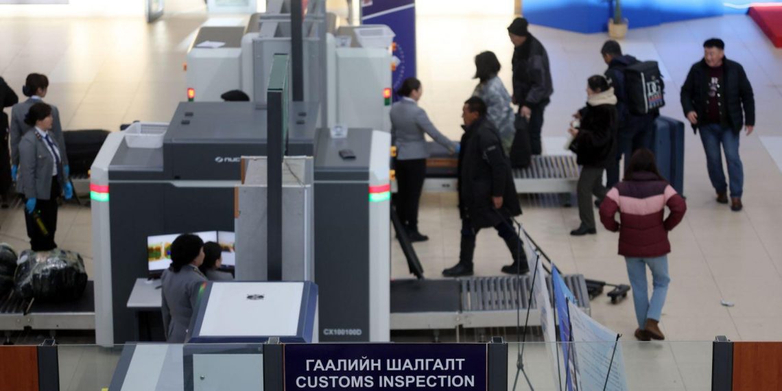 Чихрийн шижингийн үед хэрэглэдэг, тураадаг гэх 1,300 орчим тарилгыг улсын хилээр оруулж ирэхийг завджээ