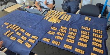Бельгид байшин засварлаж байсан ажилчид зоорийн хананд нуусан их хэмжээний алт олжээ