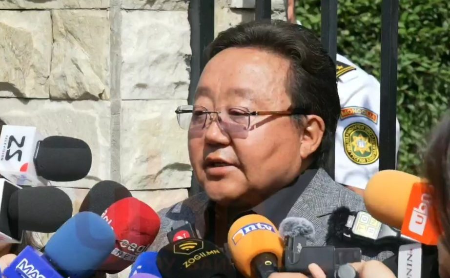 Ц.Элбэгдорж:  АТГ-аас өмнө нь утасдаад “Та өнөөдөр нэг ирээч” гэсэн