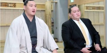 Дархан аварга Г.Өсөхбаярын хүү мэргэжлийн сүмо бөхийн дээд зиндаанд дэвшлээ