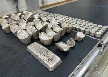 Зөвшөөрөлгүй тээвэрлэсэн 1,185 ширхэг мөнгөн зоос, 29 ширхэг мөнгөн ембүү зэрэг соёлын биет өвийг хураан авчээ