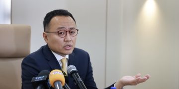 Л.Амар: 2027 оны төсөв баян айлын эрх хүүхэд шиг аашилж, байдгаа барж буйн жишээ юм
