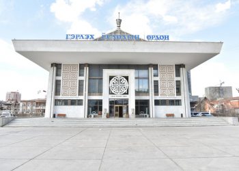 Гэрлэх ёслолын ордонд өнөөдөр эхний хос шөнийн 03.00 цагт хуримлажээ