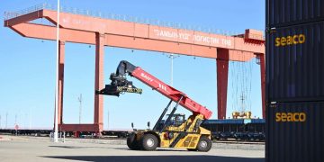 Логистикийн төв энэ онд 111 мянган чингэлэг ачиж, буулгана