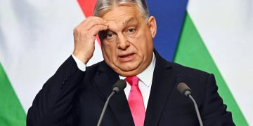 Европын Холбоо дахин Виктор Орбан шиг хүнтэй учрахгүйн тулд шинэ гишүүн орнуудаа 15 жилийн хугацаанд “туршдаг” болно